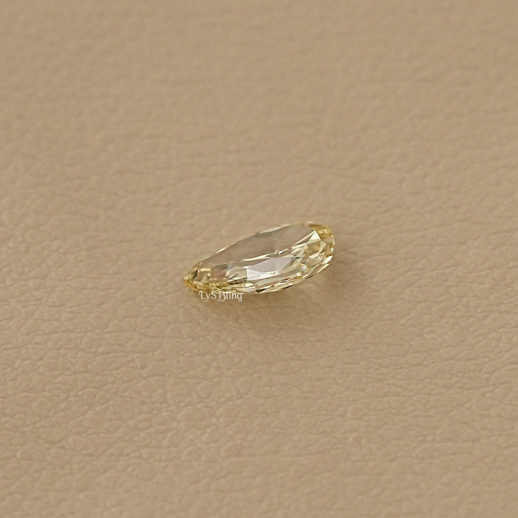 Pear Diamond Fancy Intense Yellow Loose